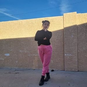 Meet your Posher, Ana